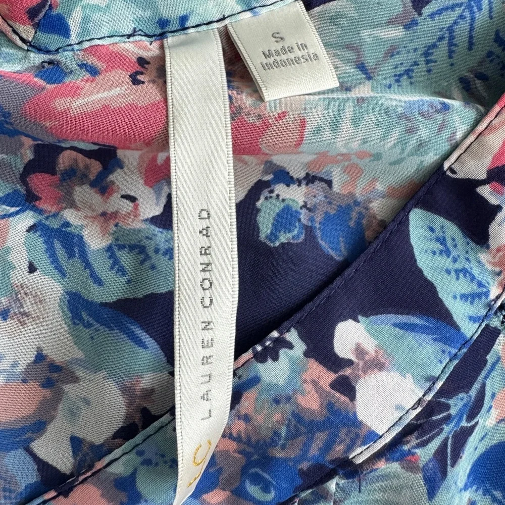 LC Lauren Conrad Sheer Floral Navy Blue Women's Top - Picture 4 of 5